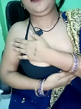 Snapshot of Cute_girl011 chatting on September 24, 2025, 4:32 pm Cute girl011 online show from September 24, 2025, 4:32 pm