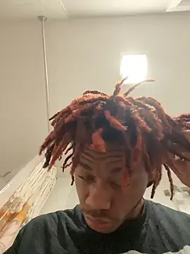 Snapshot of Zayinc chatting on November 9, 2025, 2:15 pm Zayinc online show from November 9, 2025, 2:15 pm