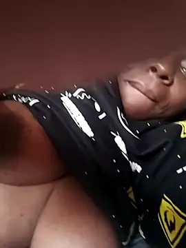 mamichulanegra online show from October 4, 2025, 2:37 pm