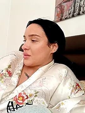 Snapshot of mariabloom9 chatting on October 17, 2025, 9:45 am mariabloom9 online show from October 17, 2025, 9:45 am