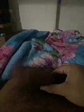 Snapshot of kylieputinha chatting on May 25, 2026, 10:49 pm kylieputinha online show from May 25, 2026, 10:49 pm