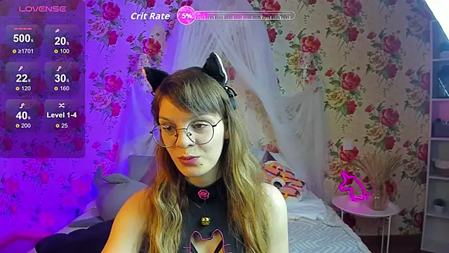 GinaJohnson  online show from October 27, 2025, 4:22 pm