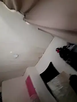 nenalinda69 online show from October 23, 2025, 7:45 pm