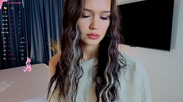 Snapshot of Purple_Rise chatting on September 19, 2025, 11:33 am Purple Rise online show from September 19, 2025, 11:33 am