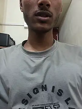 crish09 online show from June 27, 2026, 12:22 pm