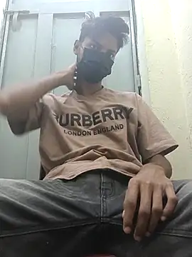 crish09 online show from July 13, 2026, 5:10 am