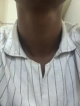 crish09 online show from July 26, 2026, 10:44 am