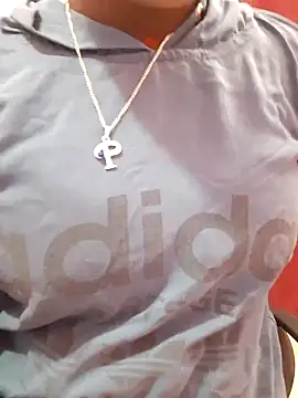 Snapshot of pari_rani7 chatting on December 15, 2025, 4:06 am pari rani7 online show from December 15, 2025, 4:06 am