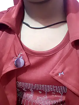 Snapshot of pari_rani7 chatting on December 19, 2025, 3:57 am pari rani7 online show from December 19, 2025, 3:57 am