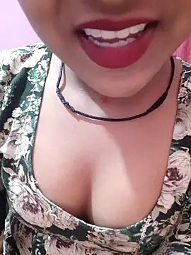 Snapshot of pari_rani7 chatting on December 20, 2025, 3:46 am pari rani7 online show from December 20, 2025, 3:46 am