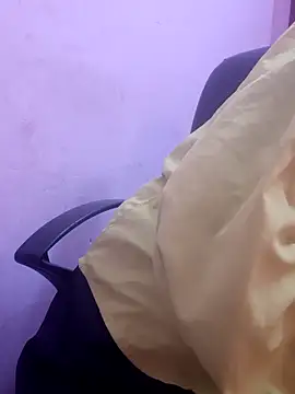 Snapshot of pari_rani7 chatting on February 5, 2026, 3:44 am pari rani7 online show from February 5, 2026, 3:44 am