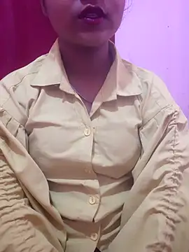 Snapshot of pari_rani7 chatting on February 16, 2026, 3:46 am pari rani7 online show from February 16, 2026, 3:46 am