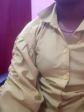 Snapshot of pari_rani7 chatting on February 22, 2026, 3:51 am pari rani7 online show from February 22, 2026, 3:51 am