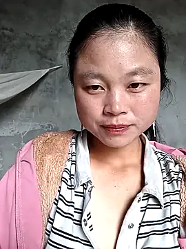 clara-cute online show from September 29, 2025, 4:50 am