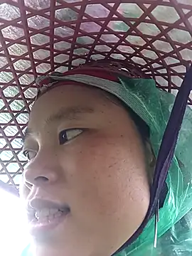 clara-cute online show from September 30, 2025, 12:59 am