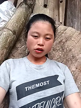 clara-cute online show from October 11, 2025, 10:47 am