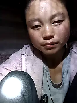 clara-cute online show from October 18, 2025, 1:01 pm