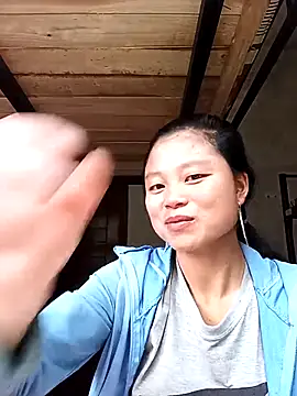 clara-cute online show from October 26, 2025, 4:40 am