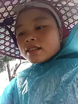 clara-cute online show from November 2, 2025, 12:35 am