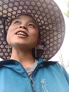 clara-cute online show from November 11, 2025, 12:21 am