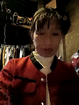 clara-cute online show from November 12, 2025, 1:33 pm