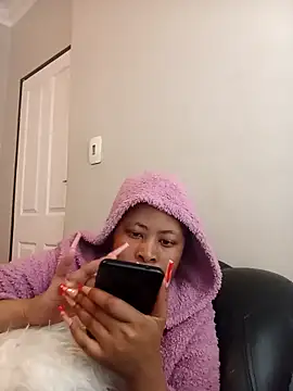 BubblyBeautiful online show from October 20, 2025, 2:50 pm