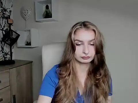 NinaBlond1 online show from October 7, 2025, 5:48 am