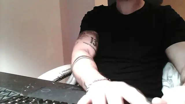 yourfantasy777 online show from February 28, 2026, 8:32 pm