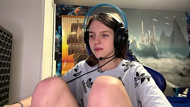 Elira Breeze online show from March 4, 2026, 12:22 pm