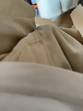 Snapshot of leeyoung_ chatting on October 8, 2025, 7:17 am leeyoung online show from October 8, 2025, 7:17 am