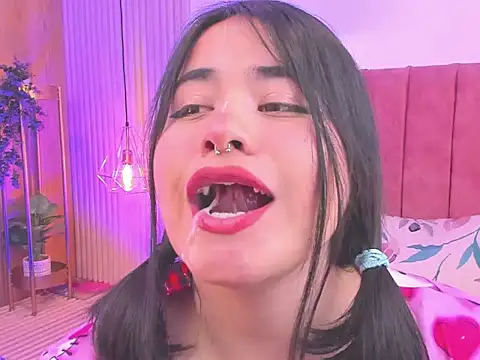 Maraparadise online show from November 13, 2025, 5:01 pm