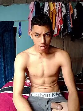 Snapshot of SalariedNudist chatting on September 30, 2025, 2:44 pm SalariedNudist online show from September 30, 2025, 2:44 pm