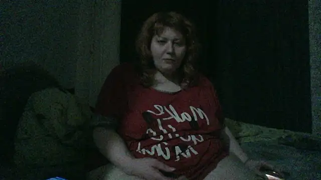 Snapshot of Milli_Besty chatting on October 10, 2025, 2:43 am Milli Besty online show from October 10, 2025, 2:43 am