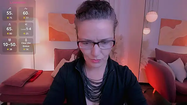 Snapshot of Irene_Marlow chatting on October 19, 2025, 1:34 pm Irene Marlow online show from October 19, 2025, 1:34 pm