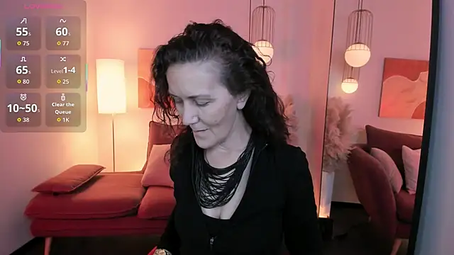 Snapshot of Irene_Marlow chatting on October 26, 2025, 1:50 pm Irene Marlow online show from October 26, 2025, 1:50 pm