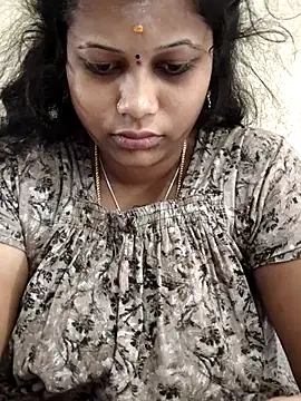 sweetqueen143 online show from October 1, 2025, 5:02 am