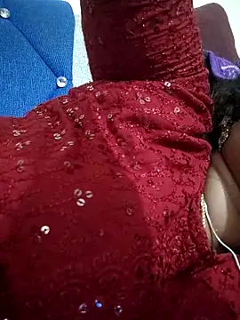 sweetqueen143 online show from October 8, 2025, 3:53 pm