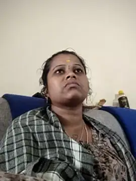 sweetqueen143 online show from January 8, 2026, 5:54 am