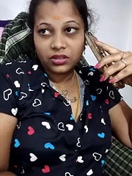 sweetqueen143 online show from May 16, 2026, 12:29 am