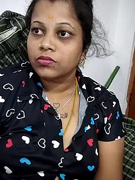 sweetqueen143 online show from May 16, 2026, 12:40 am