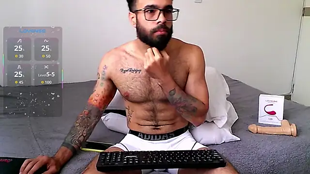 htrebor87 online show from October 21, 2025, 4:08 pm