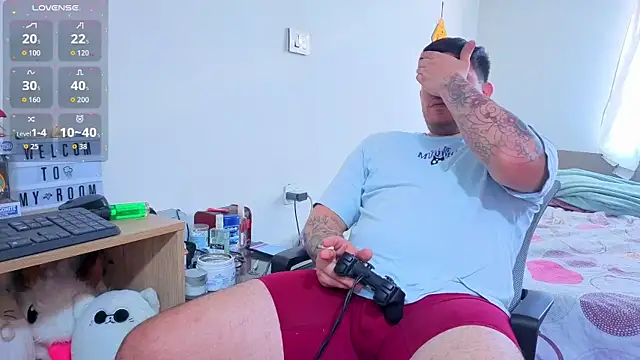 ryden 01 online show from December 4, 2025, 4:38 pm