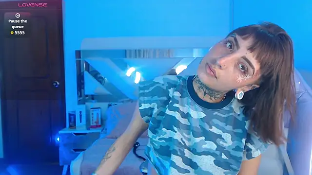 Gyal 8  online show from October 28, 2025, 3:10 am