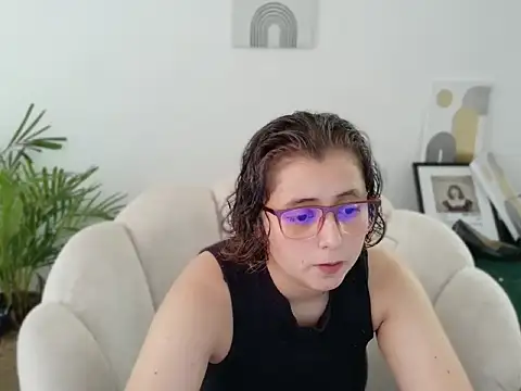 dirty feelena online show from October 15, 2025, 5:02 pm