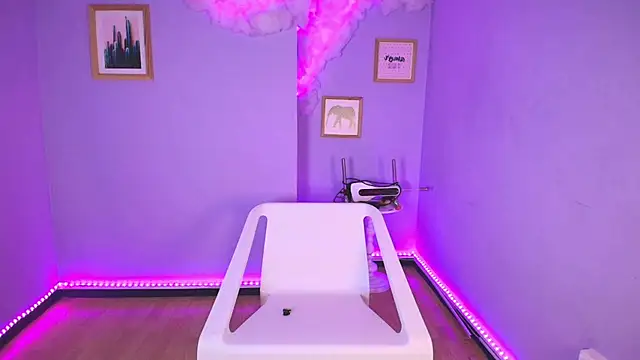 cat nasty online show from February 24, 2026, 2:37 pm