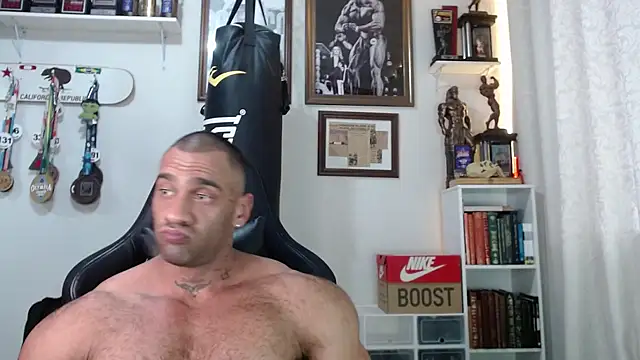 henryhadesflirt online show from November 17, 2025, 7:41 pm