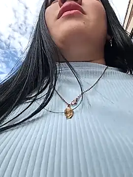 Snapshot of Cloe_27 chatting on October 7, 2025, 8:28 pm Cloe 27 online show from October 7, 2025, 8:28 pm