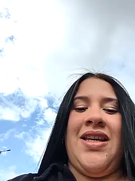 Snapshot of Cloe_27 chatting on October 13, 2025, 7:47 pm Cloe 27 online show from October 13, 2025, 7:47 pm