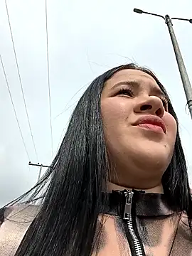 Snapshot of Cloe_27 chatting on October 18, 2025, 7:03 pm Cloe 27 online show from October 18, 2025, 7:03 pm