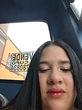 Snapshot of Cloe_27 chatting on October 24, 2025, 7:21 pm Cloe 27 online show from October 24, 2025, 7:21 pm